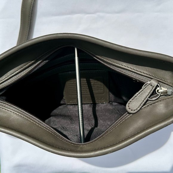 COACH Vintage Chelsea Zip Crossbody Bag Gray Leather Nickel Hardware 6000 EUC - Picture 13 of 16